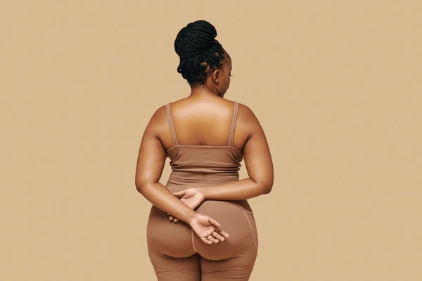 Obtenir un bon volume Fessier et des courbes bien arrondies . Destinée aux Femmes qui font les tailles M/L/XL/XXL.